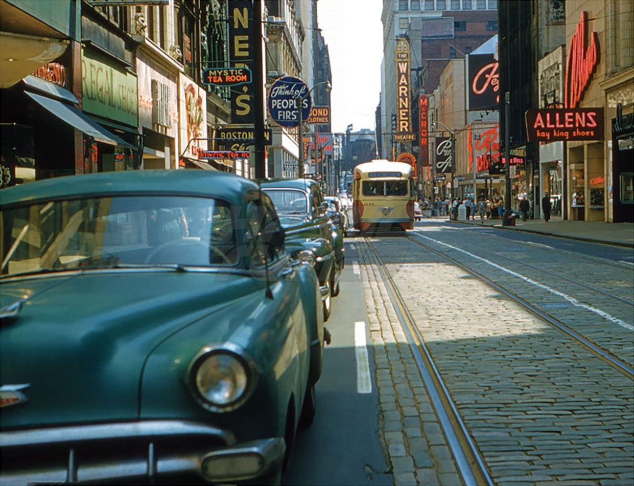 The Warner Theatre in Pittsburgh, Pennsylvania Photo